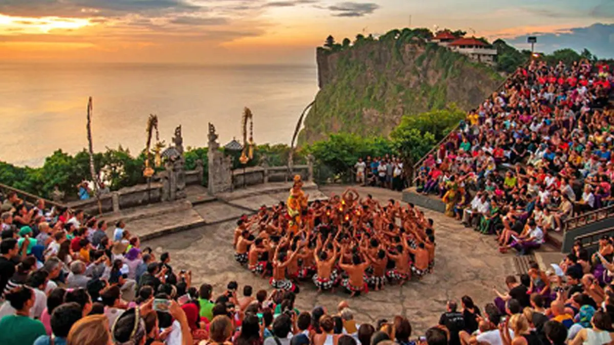 Rekomendasi Destinasi Wisata Budaya Indonesia Terbaik 2025