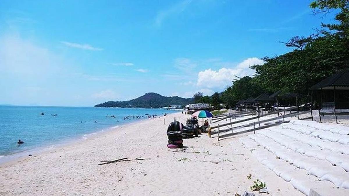Rekomendasi Wisata Pantai Di Singkawang Yang Populer